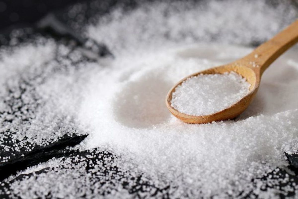 „Není třeba volat instalatéra“: horká voda a několik lžic tohoto prášku stačí k pročištění potrubí a jeho rychlému vyčištění