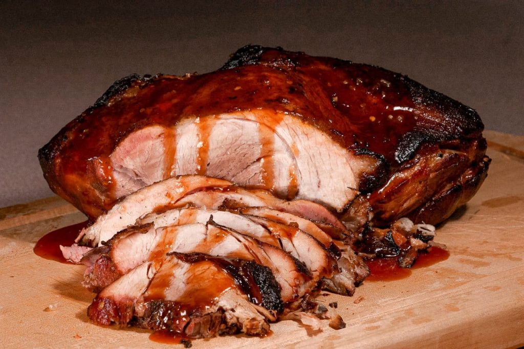 Vepřové maso v medové polevě s česnekovou omáčkou: ideální večeře.