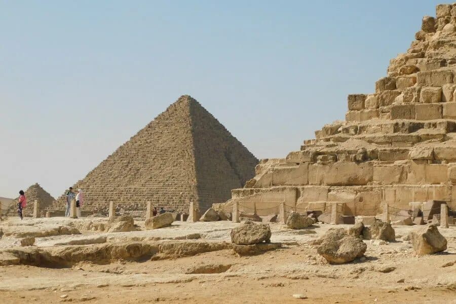 Egyptské pyramidy nebyly postaveny tak, jak se dříve předpokládalo: tato technologie překvapila archeology.