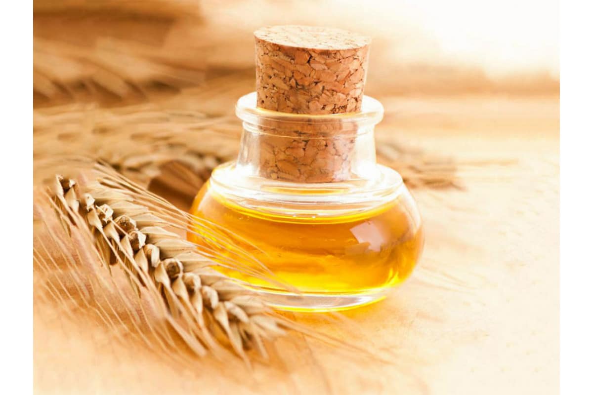 Tento olej působí jako elixír mládí. Zlepšuje paměť a koncentraci a je také prospěšný pro srdce.